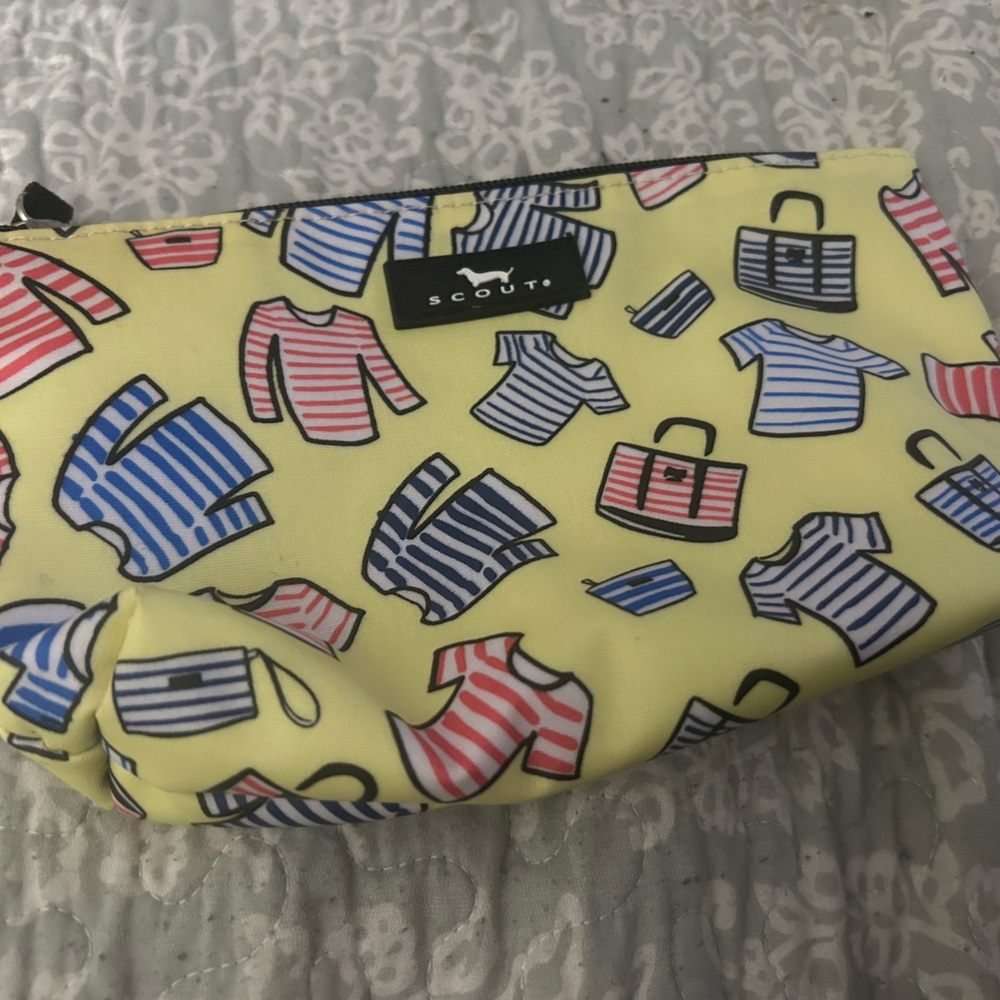 NWOT Scout Cosmetic bag.